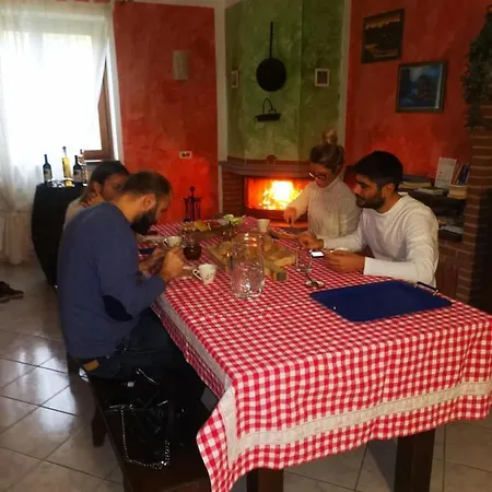 Ferienhaus A 2,5 Km Dal Centro Di Alba Con Vista Sulle Langhe