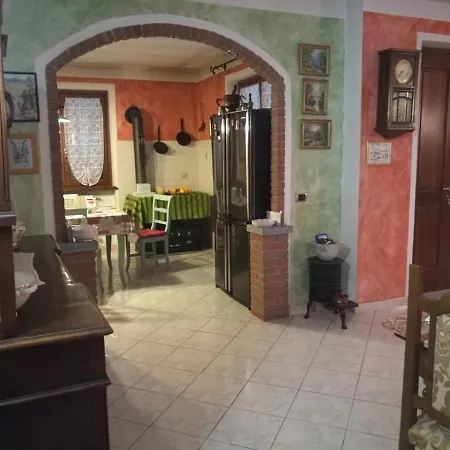 A 2,5 Km Dal Centro Di Alba Con Vista Sulle Langhe Ferienhaus Treiso