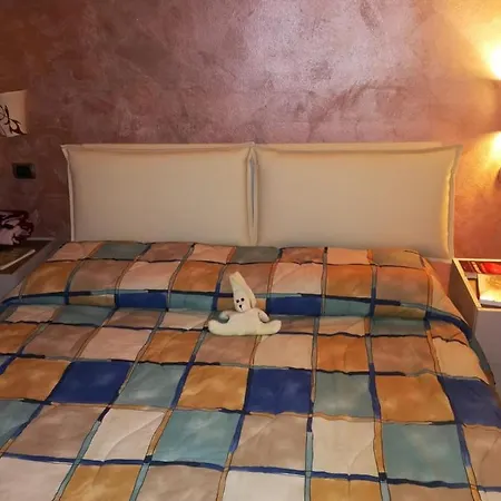 A 2,5 Km Dal Centro Di Alba Con Vista Sulle Langhe Ferienhaus Treiso